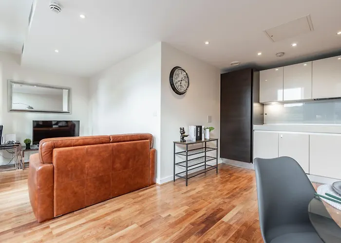 Modern London City Apartment